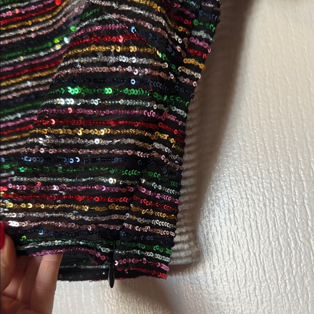 Glittering Multicolor Sequin Crop Top - Picture 4 of 5